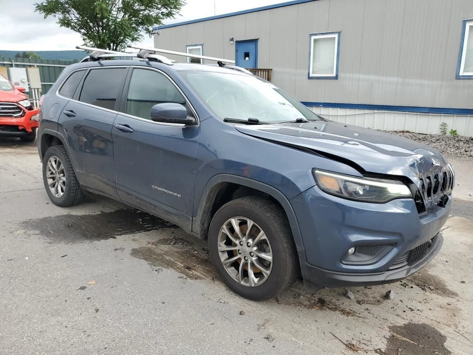 Driver Front Spindle/Knuckle Fits 19-23 CHEROKEE 2997831 - Image 4 of 4