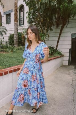 midi dress urban outfitters Red Dresses UO Giovanna Floral Wrap Midi