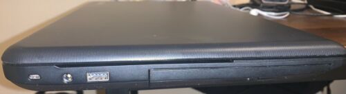 Toshiba Satellite C50D-A-133 15.6-inch Laptop (AMD E1-2100 1.0 GHz, 4 GB RAM, 50 - Picture 3 of 8
