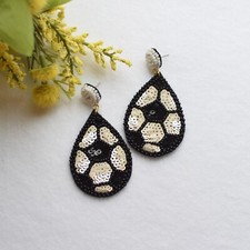 Soccer Earring, Sport Earrings, Beaded Earrings, Gift ideas, Spring Earrings