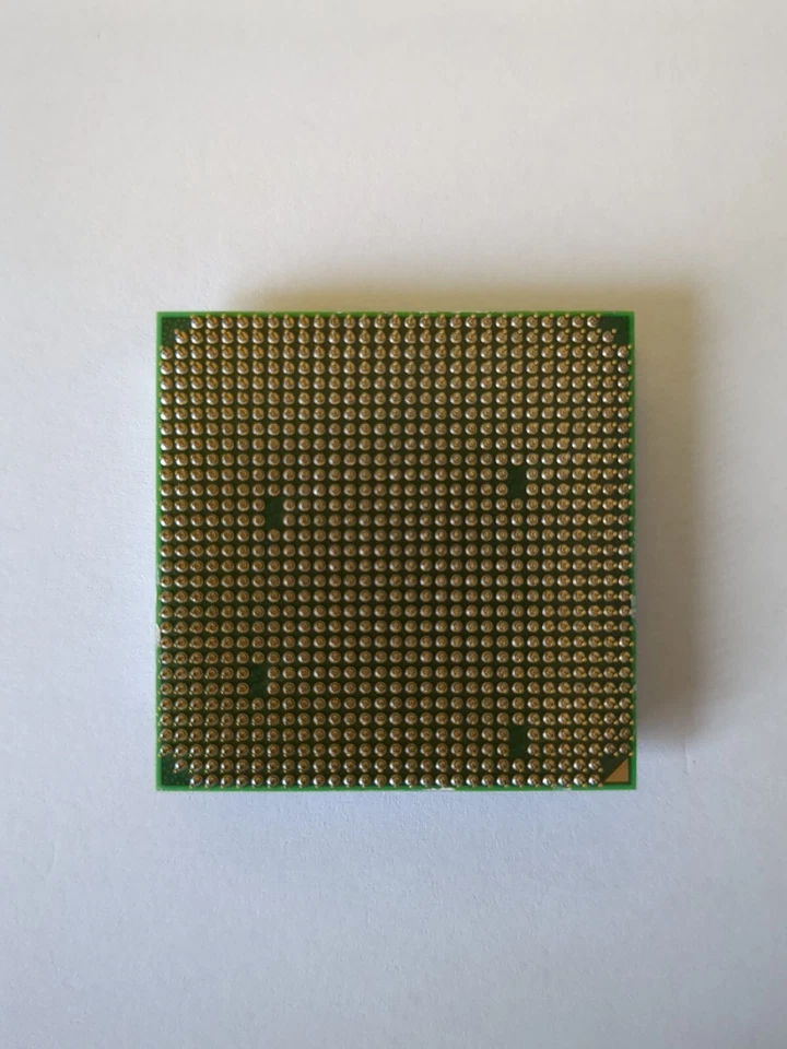 Processore AMD Phenom X3 8450 - HD8450WCJ3BGH - Immagine 2 di 3
