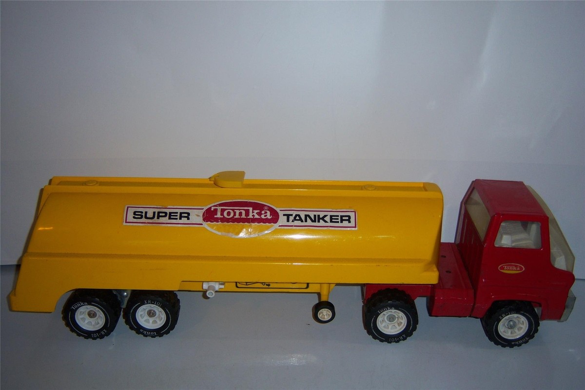 Tonka Super Tanker Semi-Truck 1970's A Good Old Toy for age 26