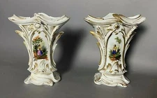 PAIR OF ANTIQUE VICTORIAN OLD PARIS FRENCH PORCELAIN PORTRAIT 9.5" VASES