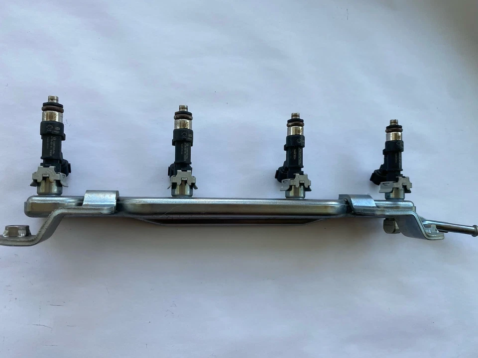 Oem Nissan 1.8l Fuel Injection Rail W Injectors NISSAN SENTRA 2013-2019 - Image 2 of 4