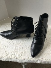 Victorian Ankle Boot size 8 M