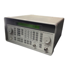 HP 8648A /1E5 Synthesized Signal Generator, 100 kHz to 1000 MHz