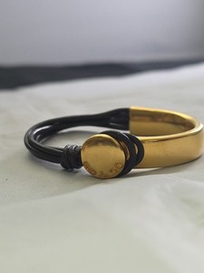 Authentic Uno de 50 Double Wrap Bracelet in Brown Leather Gold Plated  Logo