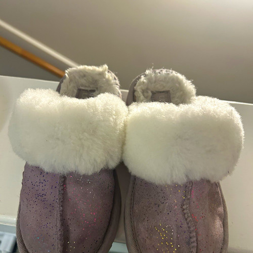 UGG Scuffette Girls  US 13 Purple Suede Shearling Lined Slip-On Slippers