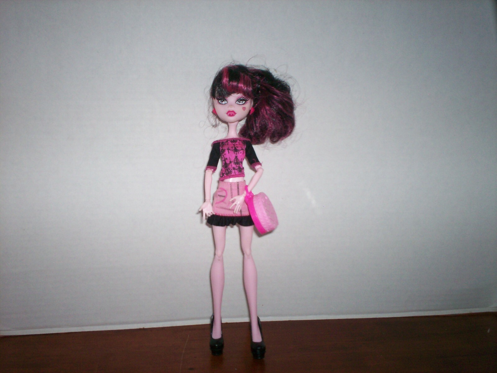 draculaura scaris doll