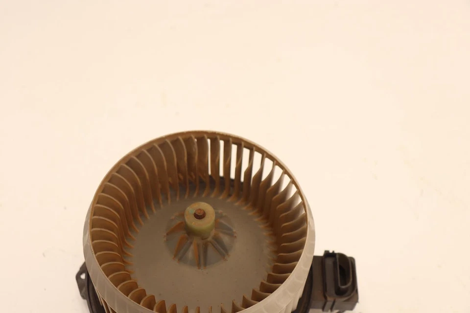 2011-2018 DODGE RAM 3500 FRONT A/C CONDITIONING HVAC BLOWER FAN MOTOR OEM - Image 4 of 4
