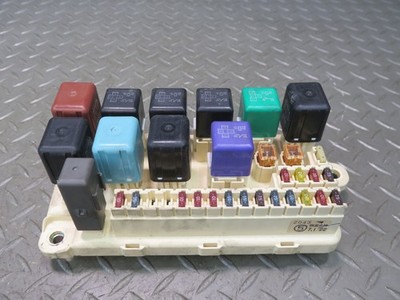 98-00 LEXUS UCF20L LS400 ENGINE BAY FUSE RELAY BOX MODULE OEM
