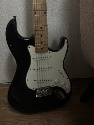 Fender Player Stratocaster Electric Guitar - Black Body, Pau Ferro Neck