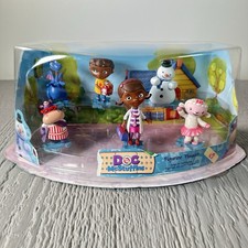 DISNEY STORE DOC MCSTUFFINS FIGURINE PLAYSET 6-PC. NEW/RARE