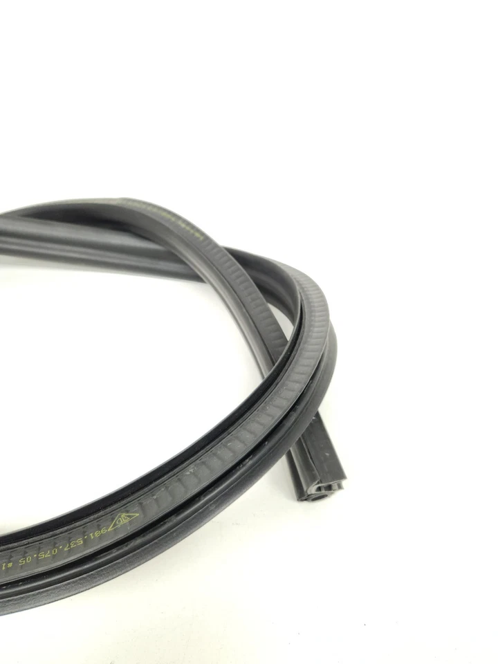 Porsche 718 Boxster 2020-2025 puerta delantera izquierda o derecha resistente a la intemperie moldura OEM Foto 3 de 4