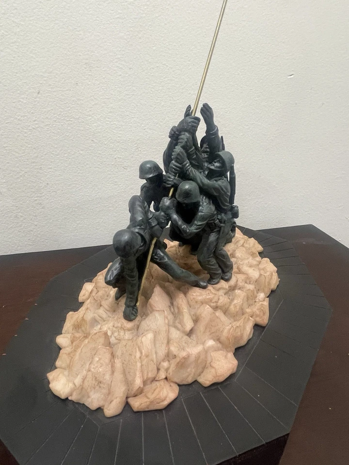 Большая статуя морской пехоты Иводзимы — военный мемориал морской пехоты США подарок - Изображение 3 из 4