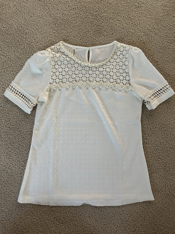 Style Women’s Cream White Lace Yoke Short Sleeve Top With Pearl Size Medium