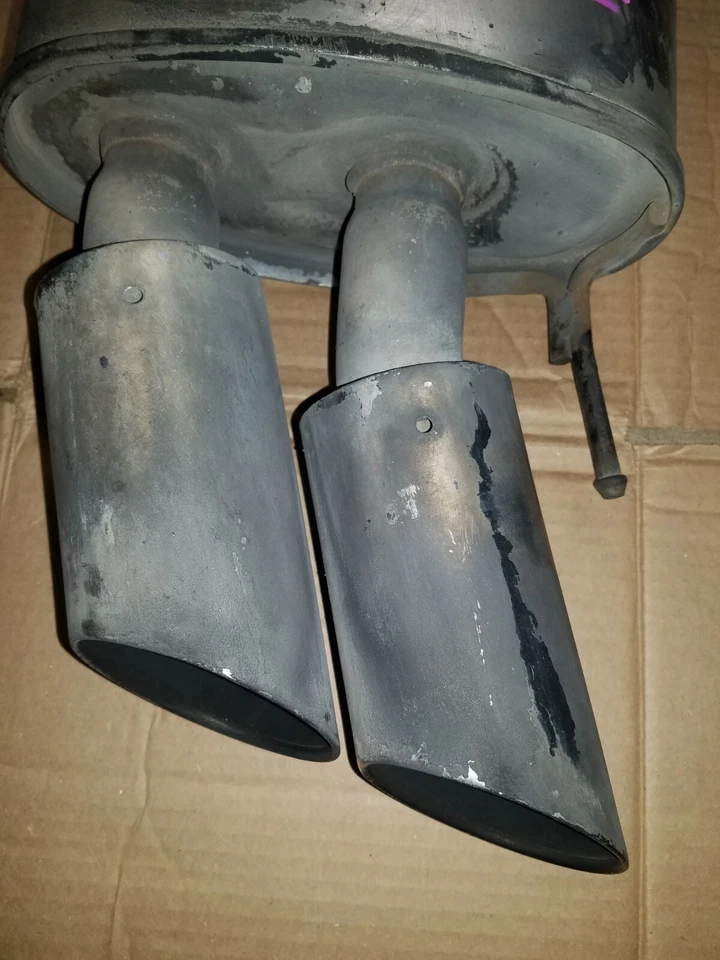 Silenciador de escape trasero derecho Acura TL Type S 2007 2008 pasajero Foto 3 de 4