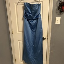 Strapless Blue Formal Gown Sise 8 Excelent Condition No Stains Rips Or Thorns