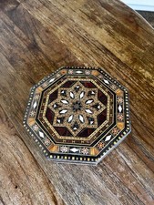 Orientalische Schmuckdose - Perlmutt-Intarsien – Handarbeit – ca. 17,5 cm eckig