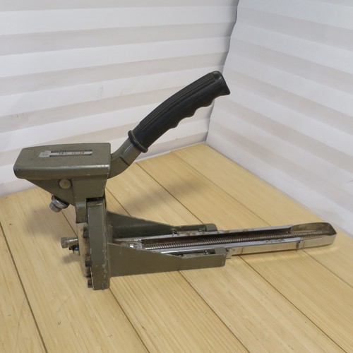 Vintage Seal-O-Matic Manual Carton Stapler Boxer Industrial Packaging Tool Green