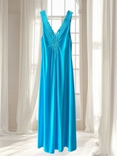 VTG Vanity Fair Blue Nylon Embroidered Lace Bodice Nightgown Size S