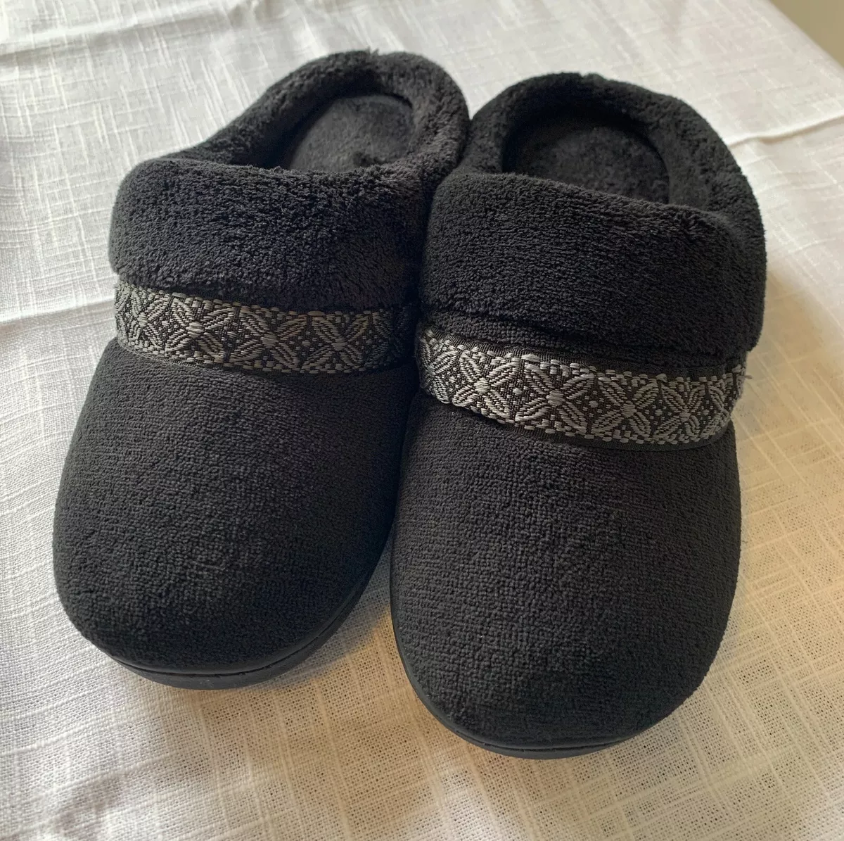 Women's isotoner hotsell house slippers