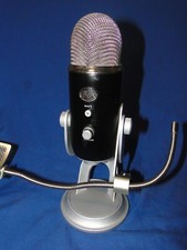 Blue Yeti USB Microphone with Pop Screen