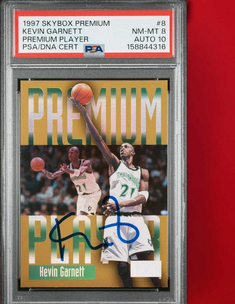 SkyBox Kevin Garnett Basketball Autographed Sports Trading Cards