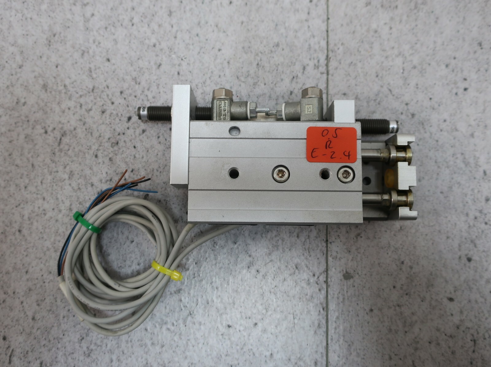 Smc Mxq12-30 Compact Sled + Smc D-F9p