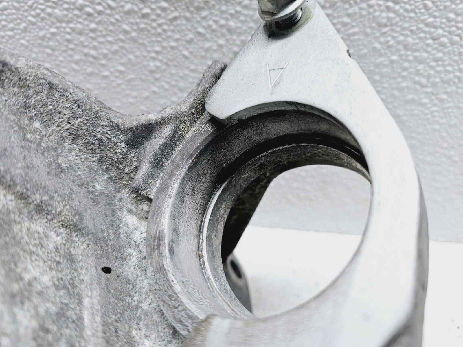 20072012 NISSAN ALTIMA RH PASSENGER CV AXLE CARRIER BEARING SUPPORT