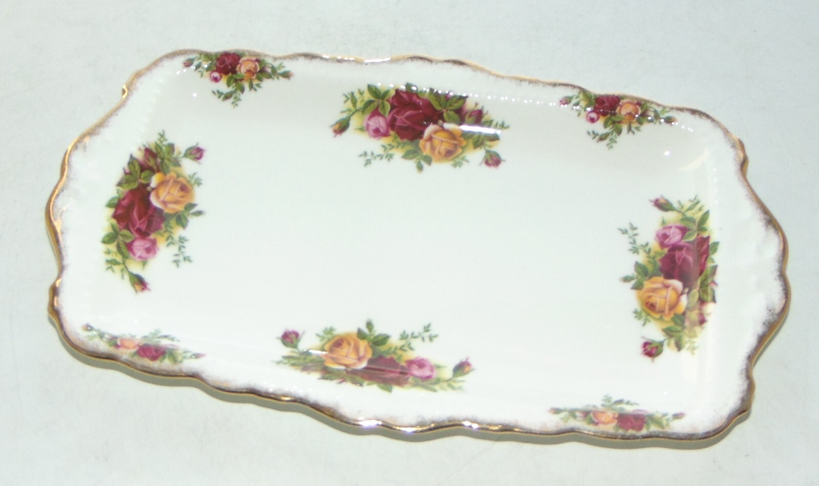 Royal Albert China Old Country Roses 1 x Sandwich Plate 30cm 1962