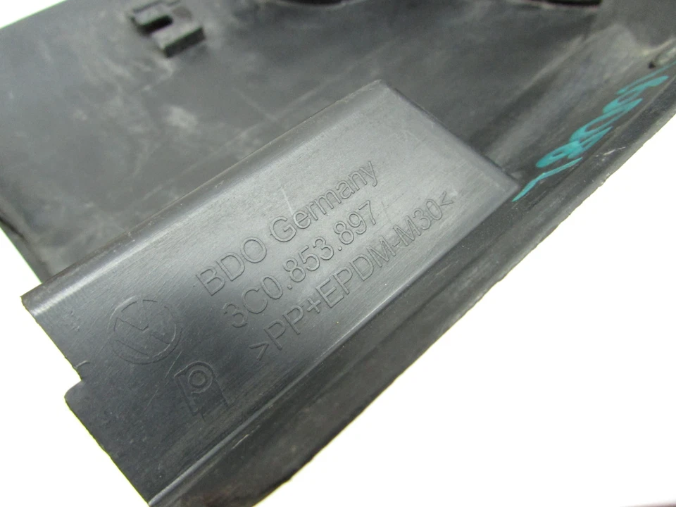 2007 VOLKSWAGEN PASSAT LEFT ROCKER MOULDING CAP 3C0 853 897 OEM 06 07 08 09 - Image 3 of 4