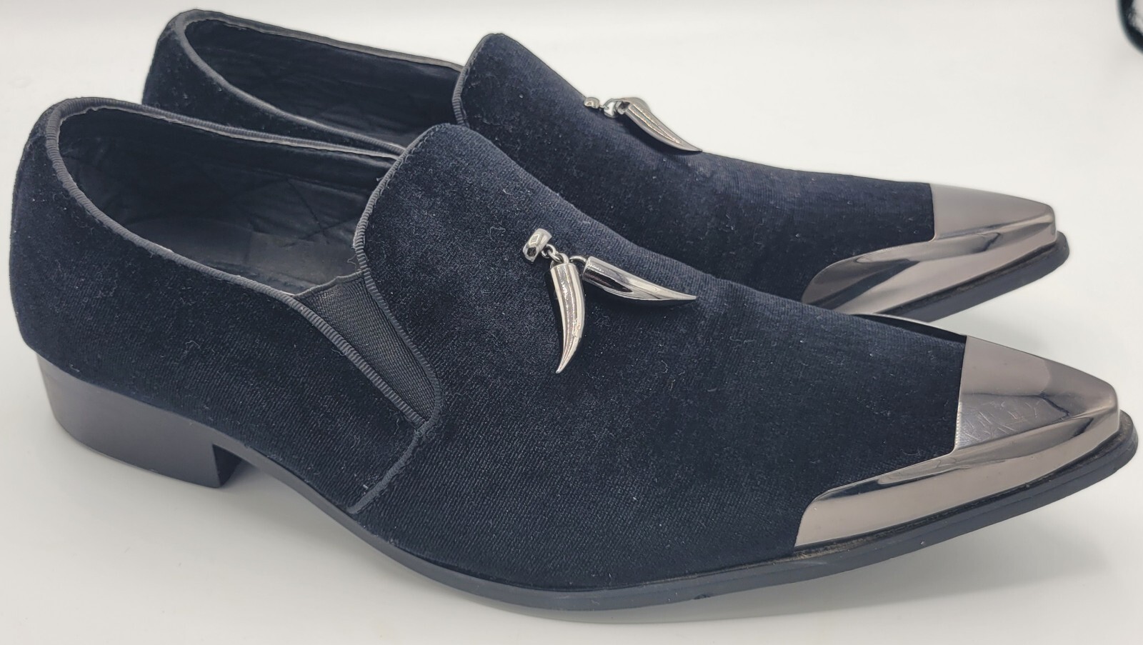 Amali Mens Black Velvet Smoking Slipper Metal Toe Hor… Gem