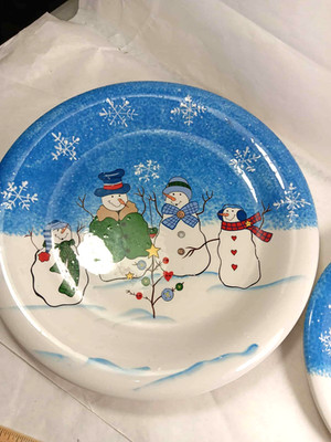 St Nicholas Sq  Button Up Snowman Family Cookie Platter 11'' & 1 salad plate 8''