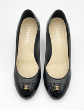 Authentic CHANEL Black Leather Cap Toe CC Logo Pumps Heels EU35.5 US5.5 Made in