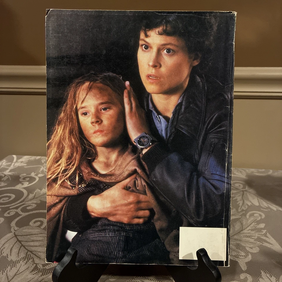 Aliens Official Movie Book” The making of "Aliens" 1986 - book only - no posters - Image 4 of 4