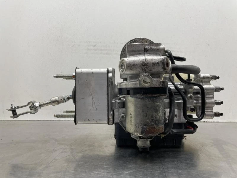 2014-2023 Infiniti QX80 Hydraulic Power Brake Booster Pump Assembly OEM - Image 2 of 4