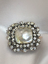 Brosche Antik mit barocker Mabee Perle