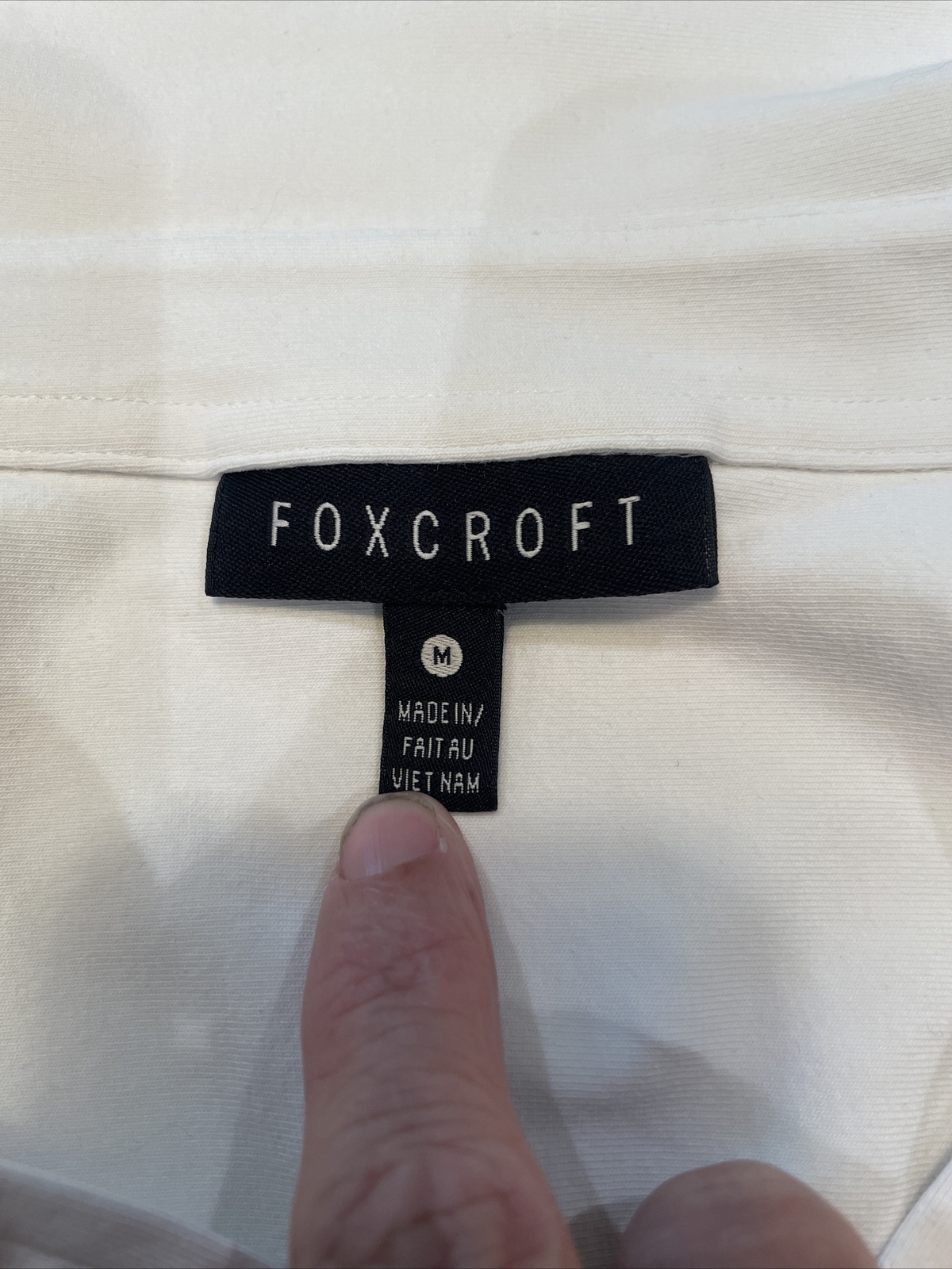 Foxcroft Medium White Solid Stretch Top Mother of… - image 9