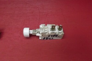 Waschmaschine SERVIS M3009A TÜRVERRIEGELUNGSSCHALTER