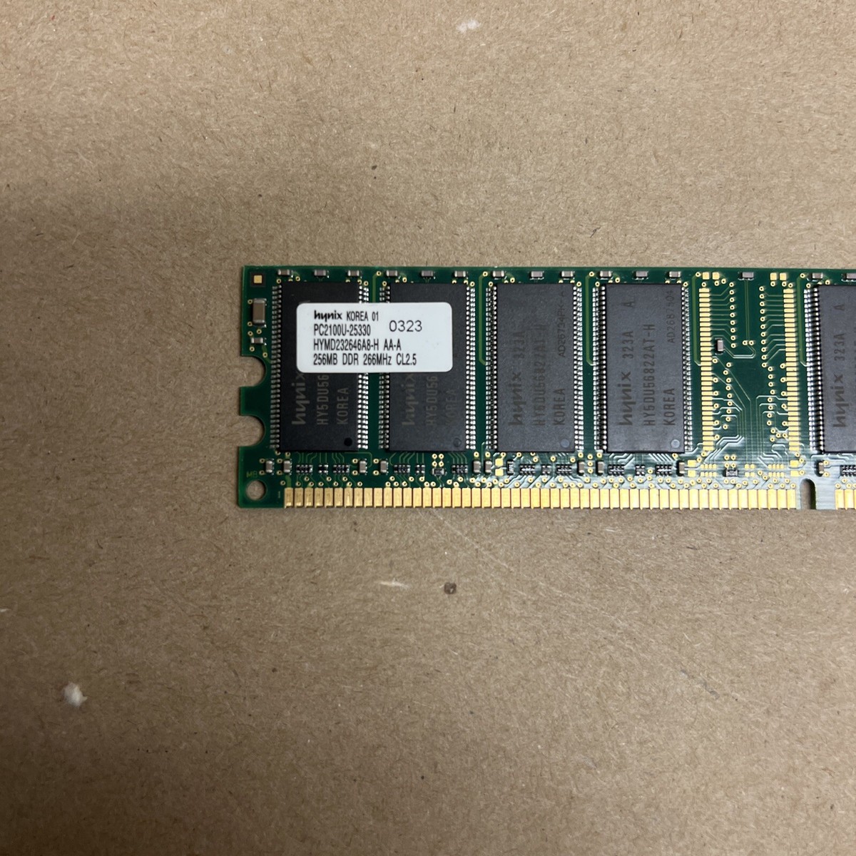 USED hynix 256MB DDR 266MHz CL2.5 PC2100U-25330 0250 - Sony USED hynix 256MB DDR 266MHz CL2.5 PC2100U-25330 0250 - Sony