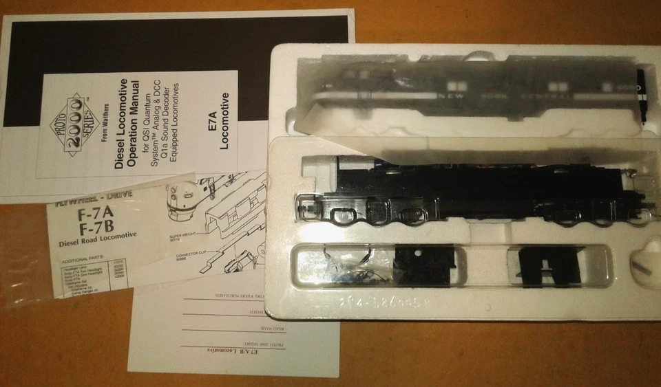 HO SCALE LIFE LIKE PROTO 2000 EMD E8 NEW YORK CENTRAL NYC #4000 DCC & SOUND - Image 3 of 4