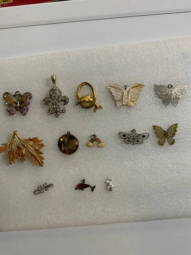 Vintage Lot of 13 Pieces of Assorted Costume Jewelry-Pendants(12), Pin(1)