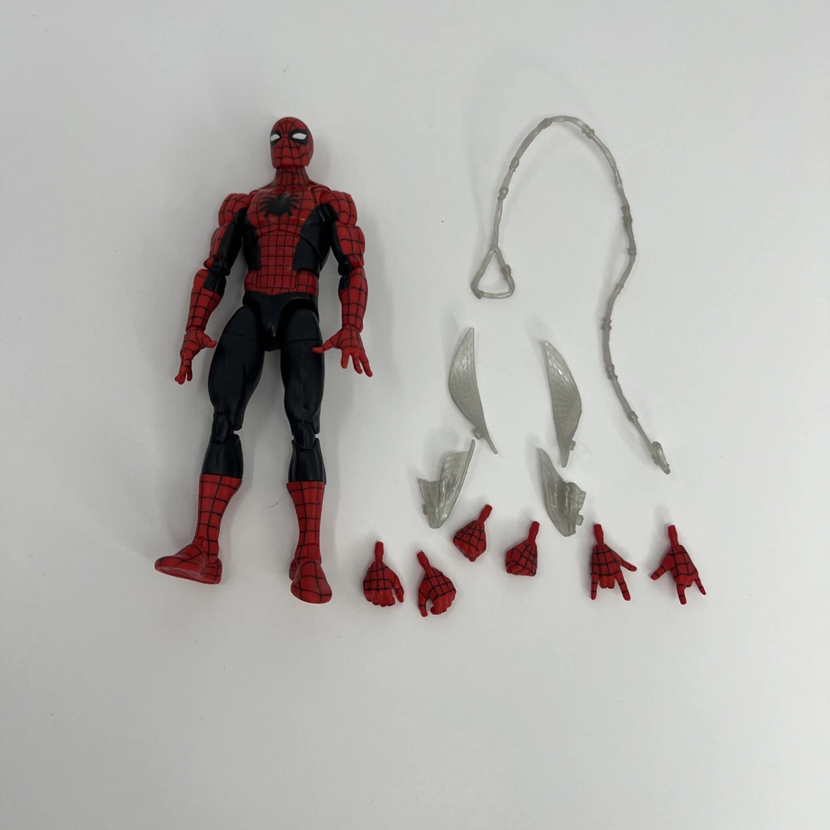 PERSONAGGIO MARVEL SPIDERMAN 30 CM CON TURBO BOLIDE HASBRO A8491