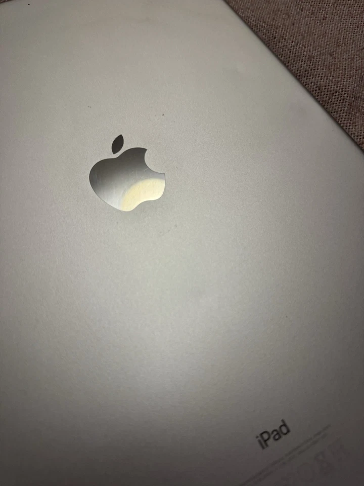 12.9-inch iPad Pro (2nd generation) Wi-Fi 64gb - Image 3 of 4