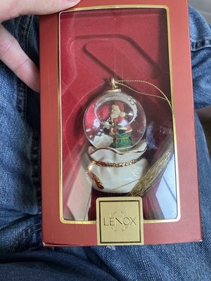 Mikasa Snow Globe HOLIDAY SANTA XMAS Ornament 3 1/4'' H