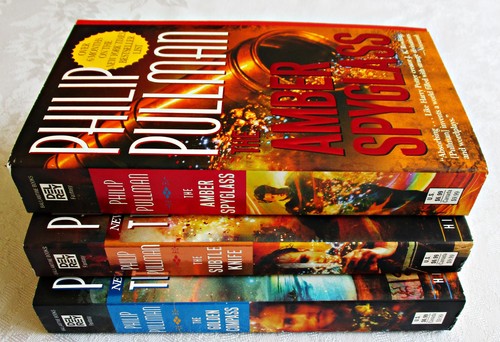 His Dark Materials The Trilogy by Philip Pullman 3 book boxed set PB Del Ray - Imagen 6 de 12