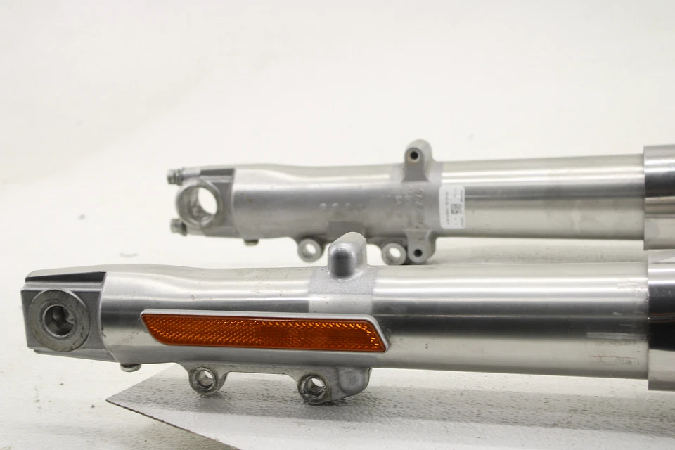 Horquillas delanteras de carretera Harley Davidson Touring Electra 2009-2013 con triple árbol Foto 2 de 4