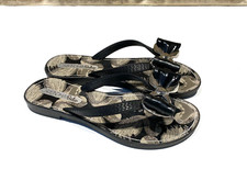 Chanclas GRENDHA Bela Niñas Negro Goma Arco Frontal Acento Corazón Talla EE. UU. 13/1