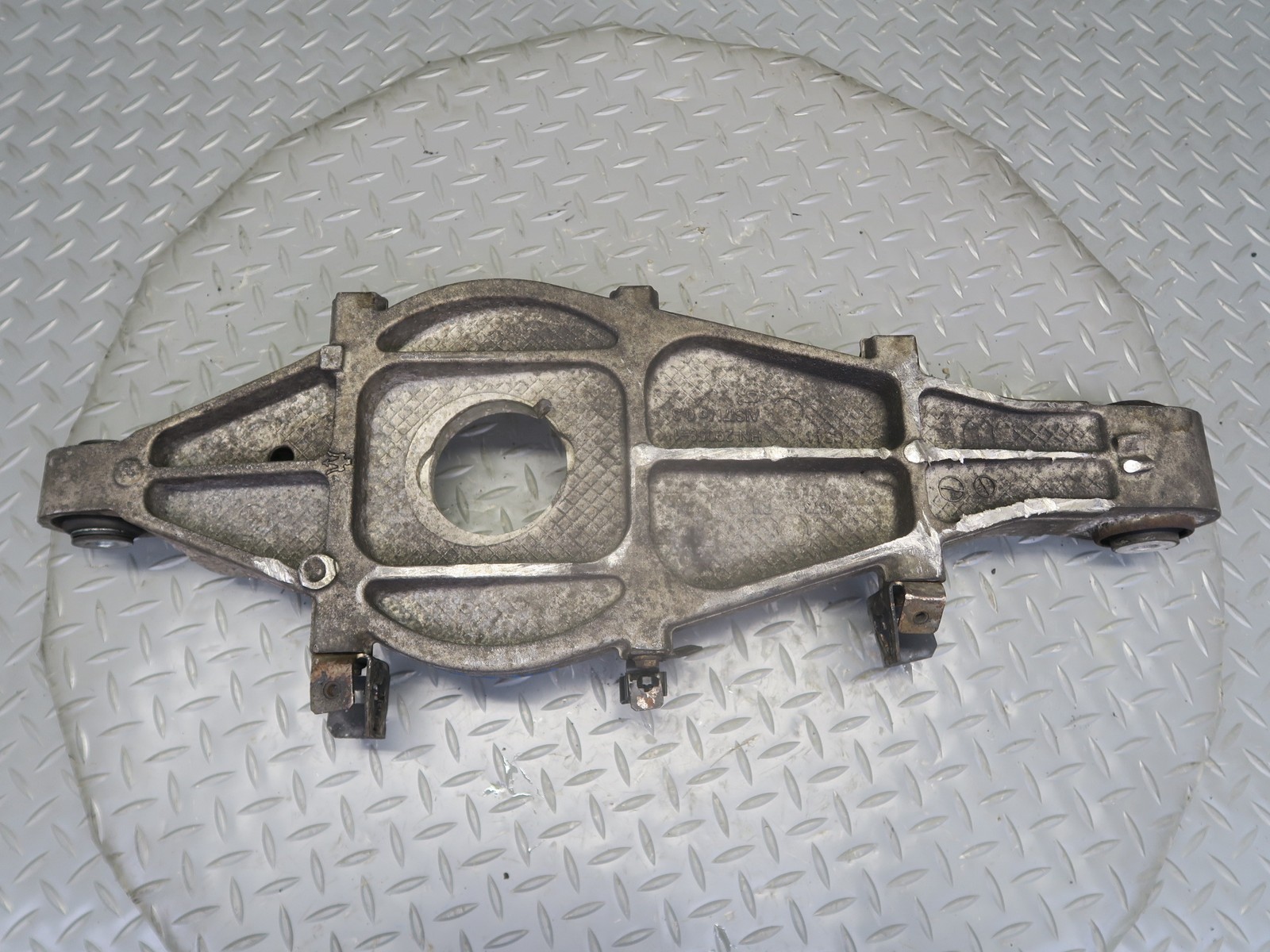 2017-2020 MASERATI LEVANTE M161 REAR RIGHT UPPER & LOWER CONTROL ARM SET OF 5